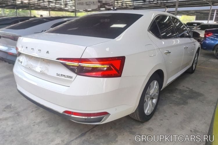 Skoda  Superb — фото 2